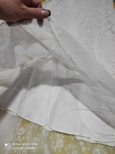 Venčanice: Vencanica mlecno bela velicina XS Duzina pozadi 2 metara, prednji deo — 11