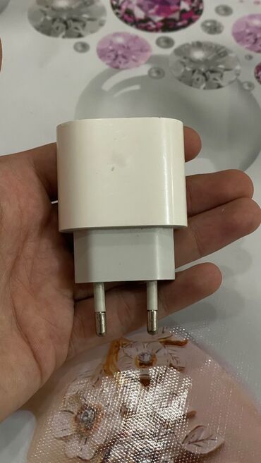 Adapterlər: Adapter Apple, 20 Vt, İşlənmiş