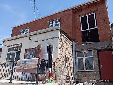 suraxan: Əmircan qəs. 3 otaqlı, 200 kv. m, Orta təmir — 3
