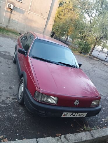 машина капейка: Volkswagen : 1990 г., 1.8 л, Механика, Бензин, Седан