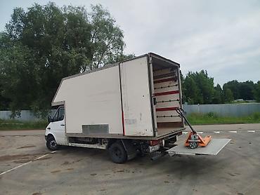 Аренда транспорта: Грузовой фургон Mercedes-Benz Sprinter с изотермическим кузовом и — 3