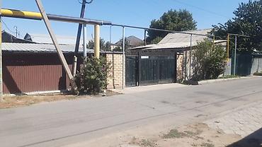 Продажа коттеджей и домов: Продаётся частный дом с благоустроенным двором и садом. Свет 3 — 2