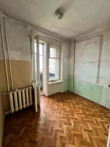 центральная мечеть: 1 бөлмө, 32 кв. м, Хрущевка, 2 кабат, Эски ремонт