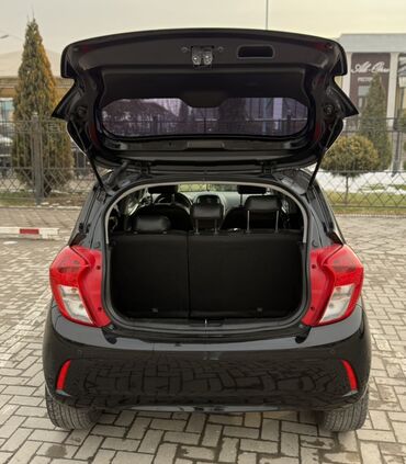 Chevrolet: Chevrolet Spark: 2018 г., 1 л, Робот, Бензин, Хэтчбэк at lalafo.kg — 10 Chevrolet: Chevrolet Spark: 2018 г., 1 л, Робот, Бензин, Хэтчбэк — 10