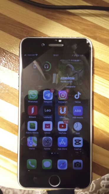 iphone 5s black: IPhone 7 Plus, 32 GB, Qara