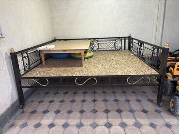 бак сатылат: Тапчан 2500 x 2500 x 60 м, Металл