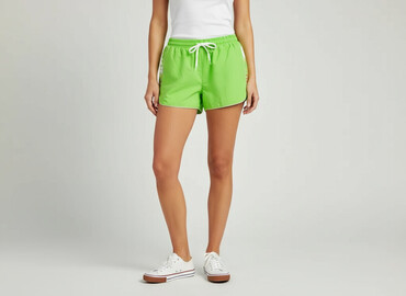 krótkie spodenki do grubych rajstop: Shorts for women, size L