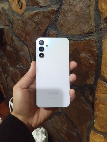 internet modem wifi: Samsung Galaxy A15, 128 ГБ, цвет - Серый, Кнопочный, Отпечаток пальца, Face ID