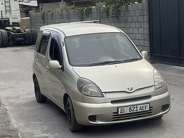 машину продаю: Toyota Funcargo: 2002 г., 1.3 л, Автомат, Бензин, Минивэн — 1