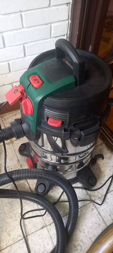 Ostali molersko građevinski alati i oprema: Iznajmljivanje parkside žirafe i usisivača za šmirglanje zidova na lalafo.rs — 12 Ostali molersko građevinski alati i oprema: Iznajmljivanje parkside žirafe i usisivača za šmirglanje zidova — 12