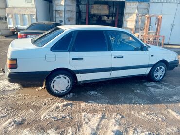 Volkswagen: Volkswagen Passat: 1991 г., 1.8 л, Механика, Бензин, Седан