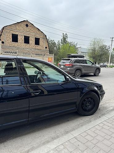 Унаа сатуу: Volkswagen Bora: 2002 г., 2 л, Кол менен иштөөчү, Бензин, Седан — 3