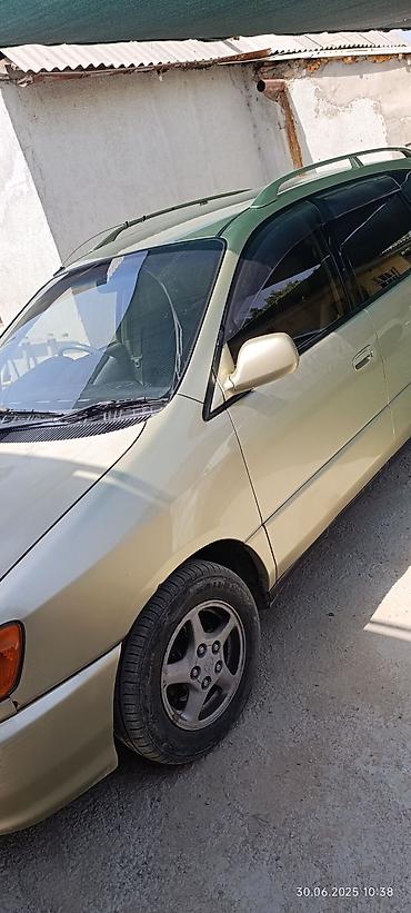 Toyota: Toyota Ipsum: 2000 г., 2 л, Автомат, Бензин, Минивэн — 13