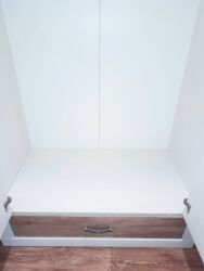 Шкафы для одежды: Шкаф для одежды, Б/у, Прямой — 7