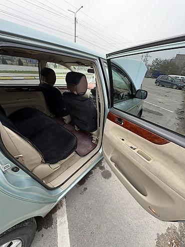 Toyota: Toyota Ipsum: 2002 г., 2.4 л, Автомат, Бензин, Минивэн — 5