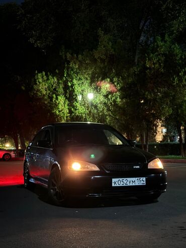 обмен на 570: Honda Civic: 2001 г., 1.7 л, Вариатор, Бензин, Седан