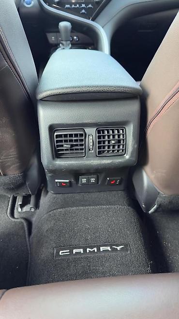 Toyota: Toyota Camry: 2019 г., 2.5 л, Автомат, Гибрид, Седан — 9