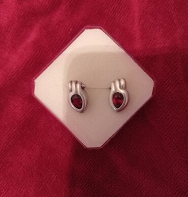 Zərgərlik dəstləri: Dəstə daxildir: Üzük, Gümüş — 8