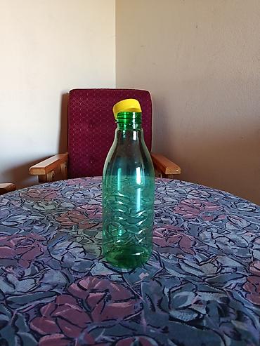 eco wf 4700: Plastične PET boce sa zatvaračima - Zelene PET boce, zapremine 1 l — 1