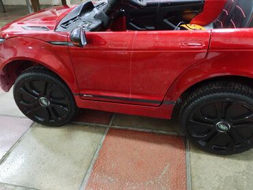 Uşaq üçün elektrik maşınları: Uşaq üçün elektromobil – Range Rover Evoque üslubunda, qırmızı rəng — 5