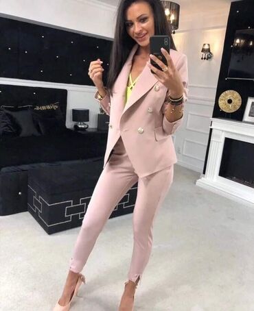 Kostimi: PONOVO DOSTUPNI!
Kompleti
S m l xl — 5