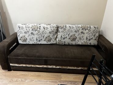 продаю старые мебели: Диван-кровать, цвет - Коричневый, Б/у
