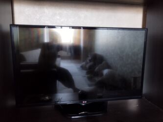 тв монитор lcd: Телевизор LG, диагональ около 32" (80 см). Классический черный корпус