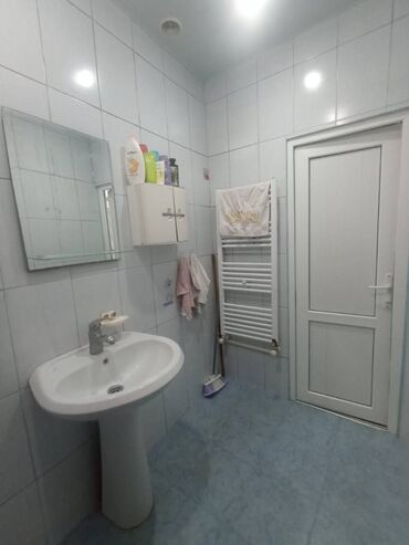 Köhnə tikili: Bakı, Yeni Günəşli Massiv V, 3 otaqlı, Köhnə tikili, 82 kv. m — 18