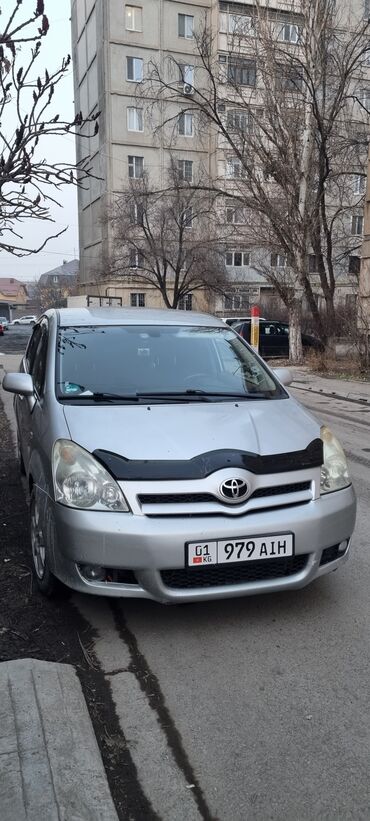 Toyota: Toyota Corolla Verso: 2007 г., 2.2 л, Механика, Дизель, Минивэн