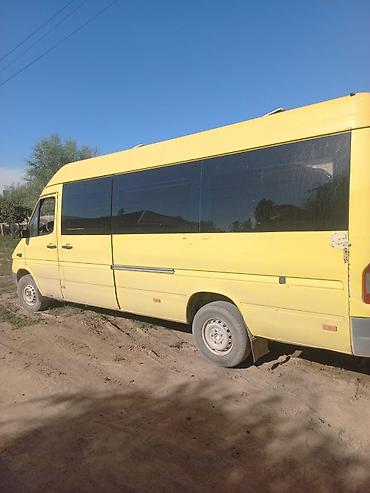карманный машинка: Mercedes-Benz Sprinter (длинная база, высокий потолок), жёлтый — 4