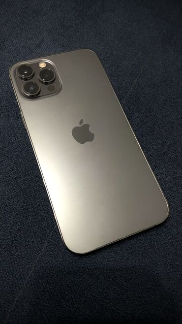 Apple iPhone: IPhone 12 Pro Max, Б/у, 128 ГБ, Серебристый, Защитное стекло, Чехол, 85 %