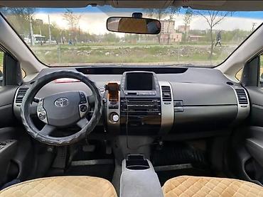 Toyota Prius: 2005 г., 1.5 л, Вариатор, Гибрид, Хэтчбэк