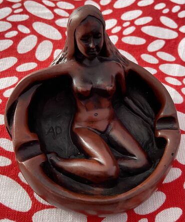 статуэтка венера милосская: Продам Авторскую статуэтку, пепельницу
