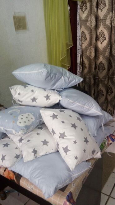 Balışlar, yastıqlar: Yuxu üçün Yeni Yastıq, Ödənişli çatdırılma — 15