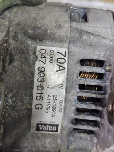 Генераторы: Генератор Volkswagen 2000 г., Б/у, Оригинал, Германия — 2