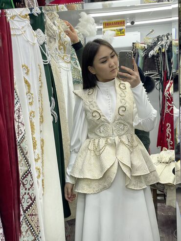 узбекский платье: Продается платье на кыз узатуу 
Цена 3000