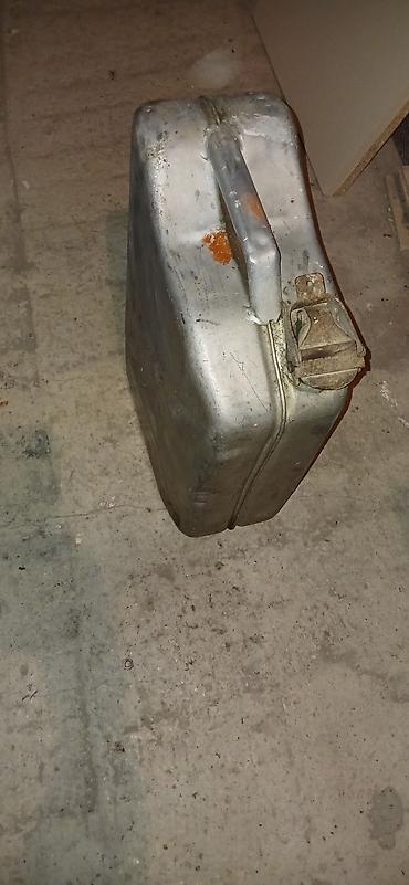 yanacaq ceni: Metal yanacaq bidonu (jerry can) - Material: qalın metal korpus - — 2