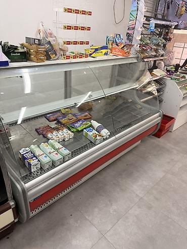 Холодильные витрины для магазина/кафе Описание: - Две at lalafo.kg Холодильные витрины для магазина/кафе Описание: - Две