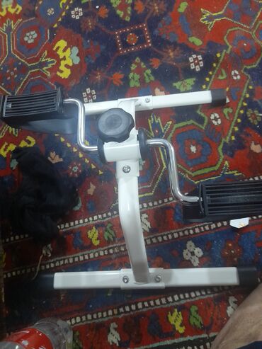 беговая дорожка в кредит: Ayaqlar üçün portativ məşq velosipedi, yüngül və asan daşınandır. Evdə
