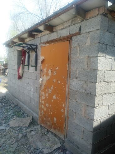 продаю дом теплоключенка: Үй, 800 кв. м, 3 бөлмө, Менчик ээси