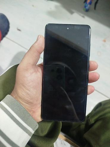 samsung s10 сколько стоит: Смартфон с экраном около с отверстием под фронтальную камеру по — 1