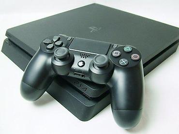 U ponudi Sony Playstation 4 sa naslova. Konzola je kao NOVA! Čipovana na lalafo.rs U ponudi Sony Playstation 4 sa naslova. Konzola je kao NOVA! Čipovana
