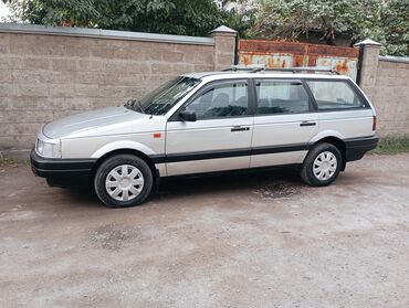 Продажа авто: Volkswagen Passat: 1990 г., Механика, Бензин, Универсал