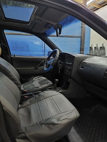 Volkswagen: Volkswagen Passat Variant: 1991 г., 1.8 л, Механика, Газ, Универсал