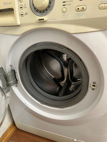 Paltaryuyan maşınlar: Paltaryuyan maşın Beko, 6 kq, İşlənmiş, Avtomat, Qurutmasız, Kredit yoxdur