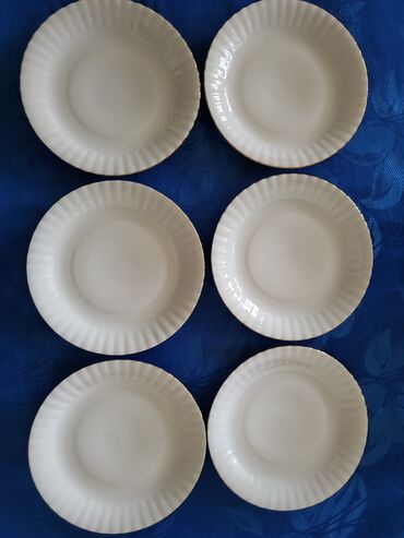 Kuhinjski setovi: Servis nov 80te.god. Poljska Chodziez porcelan za 6 osoba. Nezan — 6