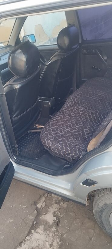 Volkswagen: Volkswagen Vento: 1992 г., Механика, Бензин, Седан — 5