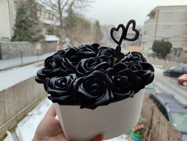 na poklon sako: Artificial flower, color - Black, New