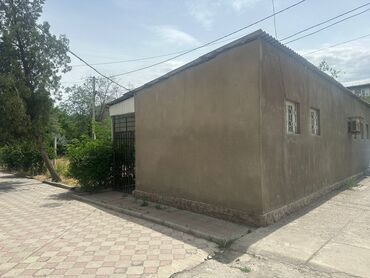 токмок аренда: Сдается в центре города Чуй Тоголок Молдо на второй линии помещение 70