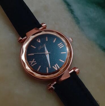 sat sa brojevima: Classic watch, Female